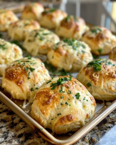 I never thought I’d find my aunties’ old recipe, but I did, and it’s even better than I remember! Snacks Dinner, Breads And Rolls, Acadian Recipes New Brunswick, Cheddar Bay Biscuit Recipe Ideas, Recipe With Biscuits, Recipes Using Pillsbury Biscuits, Hearty Appetizer, Appetizer Bread, Savory Biscuits