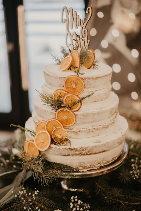 Pumpkin Wedding Cakes, Wedding Cake Photography, Lemon Wedding Cakes, Barn Wedding Cakes, Orange Wedding Cake, Wedding Cheesecake, Christmas Wedding Themes, Italian Wedding Cakes, Boho Wedding Cake