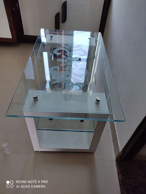 Santer Table Design, Glass Table Painting, Latest Gate Design, Center Table Design, Mdf Bed, Glass Partition Designs, Centre Table Design, Balcony Glass Design, Sofa Table Design