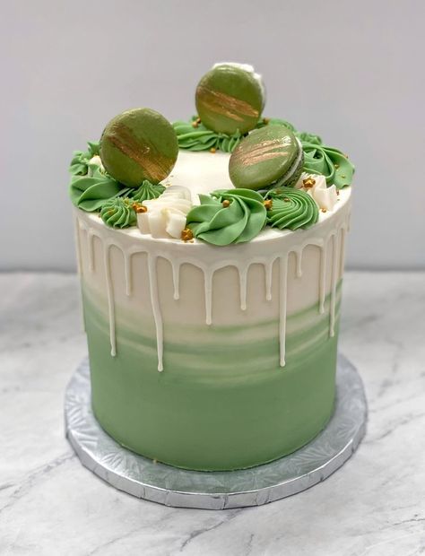 Cake With Macarons, Ombre Cake, White Ombre, Celebration Cakes, Green And White, Macarons, Baking, Cake, Green