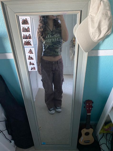 crystal necklace, camo tank top, brown baggy cargos, black converse Cargos Black, Baggy Cargos, Camo Tank Top, Check Outfit, Brown Cargo Pants, Cargo Pants Black, Cargo Pants Outfits, Black Converse, Mirror Pic