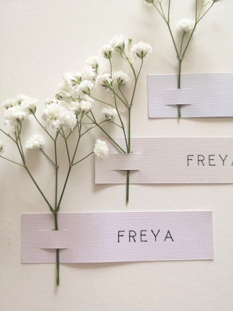 Diy Name Cards, Diy Name Tags, Aisle Planner, Wedding Name Tags, Diy Place Cards, Wedding Place Names, Table Name Cards, Wedding Table Names, Wedding Name Cards