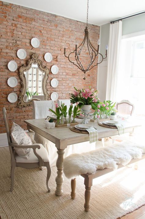 Spring dining room decor - Easter table Dining Room Table And Chairs, Dining Room Remodel, Rustic Dining Room, Dining Room Wall Decor, Farmhouse Dining Room, Spring Home Decor, Dining Room Walls, Farmhouse Dining, Deco Table