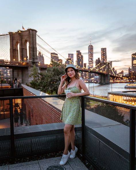 MOST INSTAGRAMMABLE SPOTS IN BROOKLYN Summer New York Outfits, Outfits Evening, Summer New York, New York City Pictures, Nyc Photoshoot, Visiting New York, New York City Vacation, Nyc Instagram, New York Summer