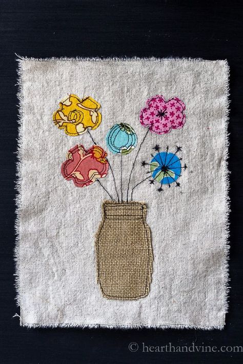 Raw Edge Applique Art, Scrap Fabric Pictures, Applique And Embroidery Ideas, Applique Ideas Easy, Raw Edge Applique Flowers, Fabric Applique Art, Applique Cards Fabric Scraps, Raw Edge Appliqué, Applique With Embroidery