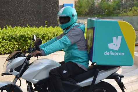 Food Delivery Bike, Delivery Uniform, Food Delivery Packaging, Bicycle Sidecar, Delivery Bag, Bike Brands, Tshirt Design Inspiration, Delivery App, Architecture Presentation