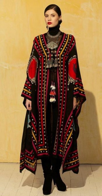 Ceremonial robe Modern Native American Fashion, Native American Outfits, Native American Inspired Fashion, Native American Dress, Mode Kimono, Mode Hippie, Afrikaanse Mode, Estilo Hippie, Western Wear For Women