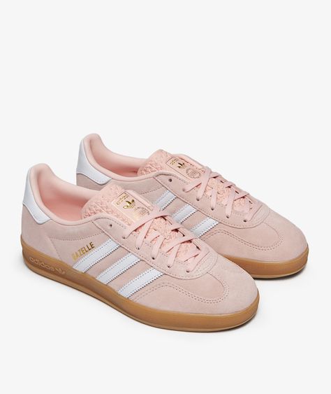 The GAZELLE INDOOR W product by  adidas which is part of the Fall Winter 2024 season, is now available at SVD. Pink Gazelle, Adidas Gazelle Pink, Adidas Gazelle Outfit, Pink Gazelles, Pink Adidas Shoes, Rose Adidas, Adidas Gazelle Indoor, Adidas Sneakers Women, Pretty Shoes Sneakers