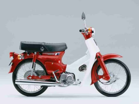 The indestructible Honda Cub C90 Honda, Gas Powered Scooters, Honda C50, Honda 50, Vintage Honda Motorcycles, Honda C70, Best Motorbike, Honda Super Cub, Honda Cub