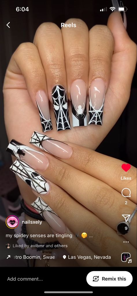 Black And White Spider Man Nails, Black Abs White Nails, Spiderman Nails White, Venom And Spiderman Nails, Spider Man Nails Black, Spider Gwen Nails Acrylic, Black And White Spiderman Nails, Y2k Nails Spiderman, Blue Spiderman Nails