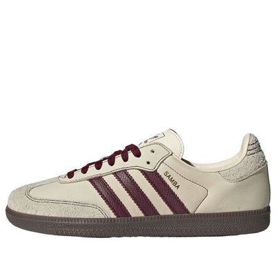 The adidas Samba OG 'Wonder White Maroon' is a classic silhouette with a premium nubuck upper, suede details, and contrast stitching. This iconic shoe has been a favorite since the 1950s, worn by everyone from athletes to musicians. Maroon Sneakers Women Outfit, Acis Shoes, Maroon Sambas, Burgundy Sambas, Addias Shoes, Maroon Adidas, Maroon Sneakers, Burgundy Adidas, Adidas Samba White