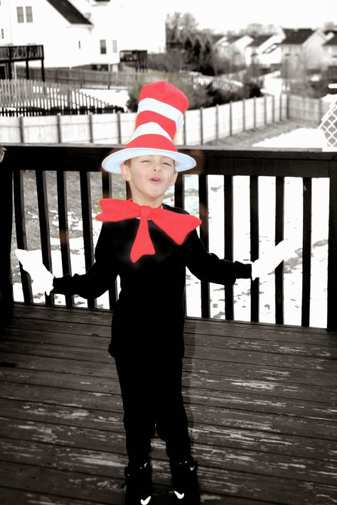 Bolling With 5: Dr. Seuss Dress Up! Seuss Costumes, Dr Seuss Costumes, Dr Seuss Activities, Dr. Seuss, Dr Seuss Week, Dr Seuss Day, Character Costume, The Cat In The Hat, Costumes Kids