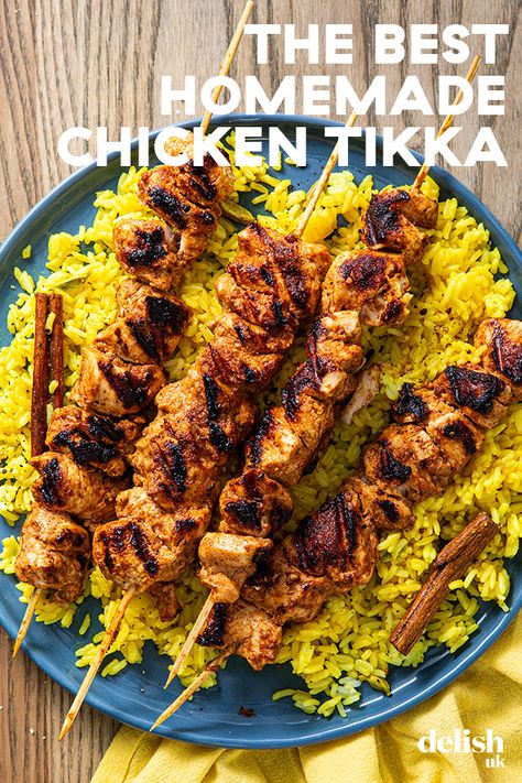 Chicken Tikka Kebab Skewers, Chicken Tikka Grilled, Chicken Tikka Kabab, Chicken Tikka Recipes Indian, Indian Chicken Kabobs, Indian Chicken Skewers, Creative Healthy Dinners, Chicken Tikka Skewers, Tandoori Chicken Skewers