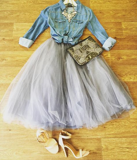 How romantic is this look? Tulle skirt in gray paired with light denim shirt and statement necklace. Denim And Diamonds Outfit, Diamonds Outfit, Diamonds And Denim Party, Light Denim Shirt, Tulle Skirts Outfit, Blush Skirt, Denim Party, White Tulle Skirt, Diamond Party