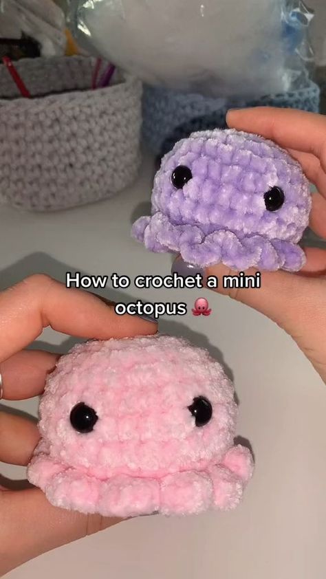 Syprosjekter For Nybegynnere, Projek Mengait, Projek Diy, Octopus Amigurumi, Mini Octopus, Easy Crochet Animals, Beginner Crochet Tutorial, Pola Amigurumi, Crochet Design Pattern