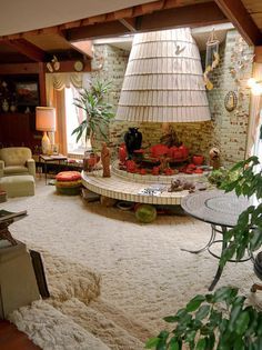 Sunken Living Rooms & Conversation Pits on Pinterest | Sunken ... 70s House, Sunken Living Room, Retro Interior Design, 70s Home, 70s Home Decor, Vintage Interior Design, Mid Century Architecture, Deco Retro, Retro Interior