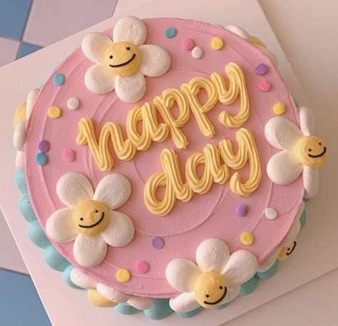 Pastel Cakes, Simple Cake Designs, Mini Cakes Birthday, Cute Baking, Creative Birthday Cakes, Simple Birthday Cake, Pretty Birthday Cakes, Cute Birthday Cakes, Just Cakes