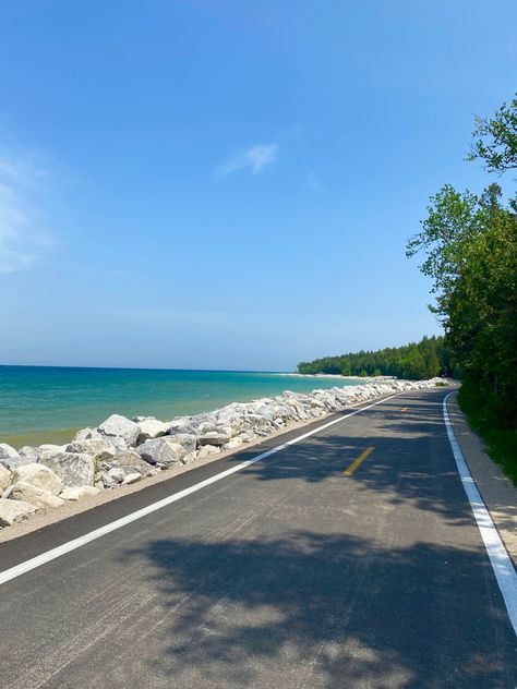 Mackinaw Island Aesthetic, Summer In Michigan Aesthetic, Michigan Beach Aesthetic, Up North Michigan Aesthetic, Detroit Michigan Aesthetic, Mackinac Island Aesthetic, Coastal Michigan, Lake Michigan Aesthetic, Mackinaw Island Michigan