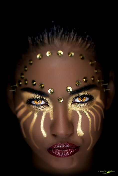 Extreme Make-up, Gold Makeup, Halloween Make Up, Maquillage Halloween, Fantasy Makeup, Costume Makeup, African Beauty, Black Women Art, 인물 사진