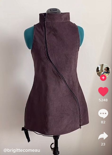 Alternative asymmetrical zipper by @/brigittecomeau on Tiktok #fashion #alternative #zipper #asymmetrical #style Asymmetrical Clothing Fashion, Asymmetrical Fashion, Dystopian Fashion, Asymmetric Jacket, Cute Sewing Projects, Dress Zipper, Jacket Buttons, Asymmetrical Dress, Cut And Style