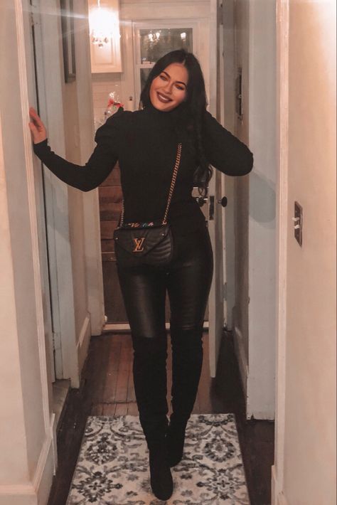 Casual Pub Outfit Winter, Midsize Fashion Night Out, Pub Outfits Women Night, Over Knee Boots Outfit Night, Bar Outfit Winter Night, Casual Pub Outfits Women, Vegas Outfit Ideas Midsize, Leather Pants Outfit With Boots, Leather Pants Outfit Midsize