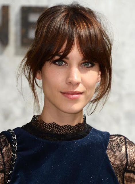 Hairstyles With Fringes, Medium Hairstyles, Lob With Bangs, French Haircut, French Bob, Bang Styles, Hairstyle For Long Hair, French Girls, How To Get Fringe Inspiration, Alexa Chung Hair, Celebrity Bangs, Wavy Bangs, Normal People, 짧은 머리, Alex Turner, Brigitte Bardot, Alexa Chung