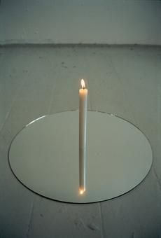 Studio Olafur Eliasson, Olafur Eliasson, Art Appliqué, Single Candle, Lampe Decoration, Art Minimaliste, Sculpture Installation, Mirror Art, Light Installation