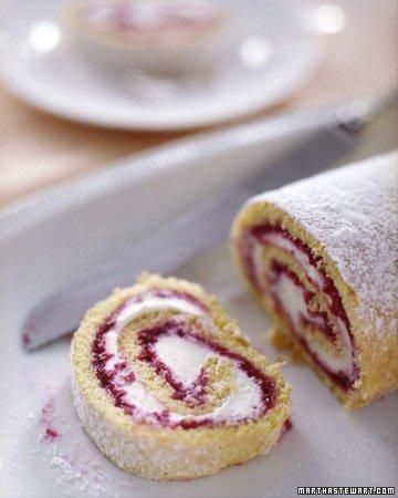 Jelly Roll Recipe Jelly Rolls Recipe, Rolled Cake, Jelly Roll Cake, Yule Logs, Raspberry Jelly, Swiss Rolls, Roll Cakes, Cake Rolls, Cake Roll Recipes