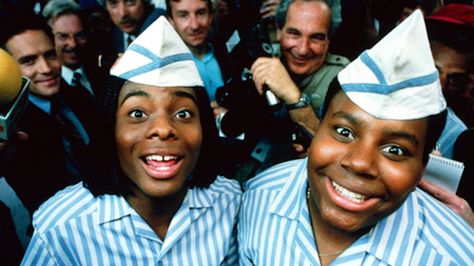 Burger Secret Sauce, Kenan E Kel, Welcome To Good Burger, Comedy Movies On Netflix, Secret Sauce Recipe, Kenan And Kel, Good Comedy Movies, Blair Witch Project, Gina Rodriguez