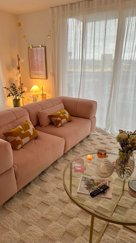 Apartment Pink Living Room, Checkered Rug Aesthetic Bedroom, Rugs In Living Room Apartment, Bookshelf Pink Aesthetic, Pink Velvet Couch Aesthetic, Rugs For Apartment, Pink Cosy Living Room, Bedroom Coffee Table Ideas, Pink Sofa In Living Room