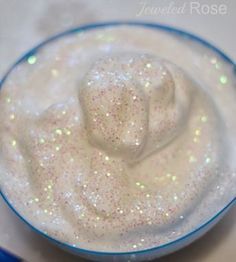 Shivery Snow Paint Recipe ~ Growing A Jeweled Rose Visit Site for Tutorial Note: I haven't tried this but I wonder if you could use it on styrofoam balls? Snow Paint, Snow Recipe, Paint Recipe, Homemade Paint, How To Make Snow, Holiday Crafts Christmas, Christmas Ornament Crafts, Christmas Crafts Decorations, Winter Crafts