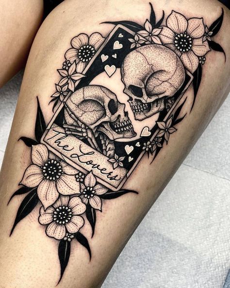 Skulls and Skeletons 💀🦇🦴 on Instagram: “The Lovers Tarot Tattoo 🖤💀 Tag someone 🖤 Art work from @angeloparente ·⠀ . . . . . . . . . . #gothgoth #gothgirl #gothstyle #gothmodel…” Nature Tattoos Neo Traditional, Flower Tattoos For Women Stencil, Tara Cards Tattoo, Skulls In Love Tattoo, Wiccan Sleeve Tattoos For Women, Top Of Hand Tattoos For Women Unique, Cool Witchy Tattoos, Tattoo Cover Up Ideas For Women Ankle, Couple Skull Tattoo