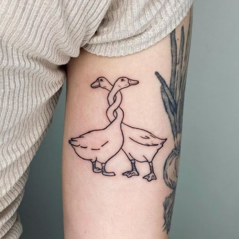 🦐 Kat 🦐 (@happyfishhead) posted on Instagram • Apr 4, 2021 at 4:09pm UTC Goose Tattoo, Tattoos 2023, 2024 Tattoo, Парные Тату, Two Lovers, Tattoo Portfolio, Japanese Tattoo Designs, Silly Goose, Hand Tattoos For Guys