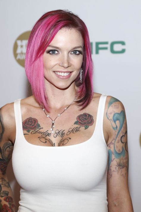 Anna Bell, Pictures Of Anna, Prettiest Celebrities, Face Reading, Inked Babes, Amber Heard, Woman Crush, Inked Girls, Girl Tattoos