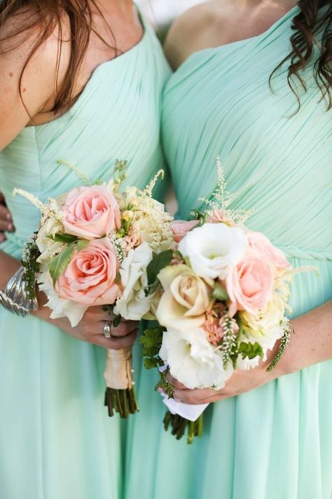 Tiffany Blue-inspired Wedding Color Ideas #romanticwedding  #together    #love   #weddingday  #artist Mint Bridesmaid, Mint Bridesmaid Dresses, Wedding Mint Green, Mint Wedding, Wedding 2015, Wedding Trends, Wedding Bridesmaids, Spring Wedding, Wedding Gown