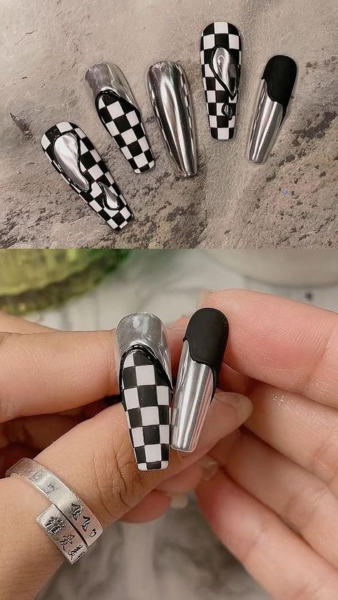 Summer Nails 2023 Trends, Black And White Checkered Nails, White Checkered Nails, Racing Nails, Nails 2023 Trends, Summer Nails 2023, Checkered Nails, Quick Nail Art, New Nail Art Design