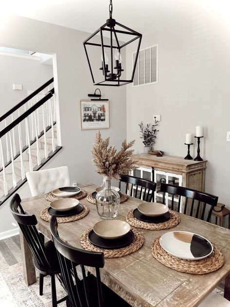 Love the neutral colors. 🤎 - Kaly Nicole Swann Contemporary Dining Room Decor, Dining Room Colour Schemes, Neutral Dining Room, Boho Dining Room, Accent Wall Ideas, Dining Room Remodel, Dinning Room Design, Modern Farmhouse Living Room, Dining Room Inspiration