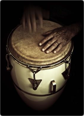 Heart Percussion | Na'ama Yehuda Drum Lessons For Kids, Drum Tattoo, Bongo Drums, Drum Room, Cable Drum, Drums Art, Puerto Rico Art, Afro Cuban, Bongos