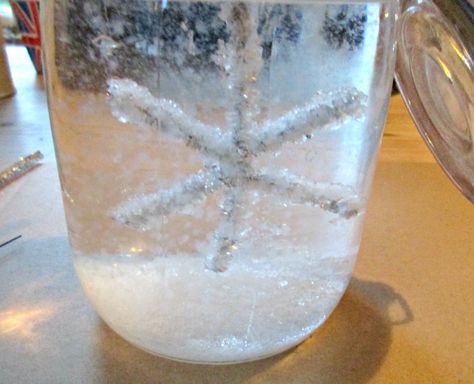 Growing Crystals is a really fun project to do at home, here we show you how we made our own Christmas snowflakes to hang on our Christmas tree - the crystals form so quickly you only have to leave them overnight! Overnight Crystals, Blessed Yule, Winter Stem Activities, Light Up Canvas, Kindergarten Christmas, Fall Placemats, Growing Crystals, Easy Fall Wreaths, Sparkle Ball