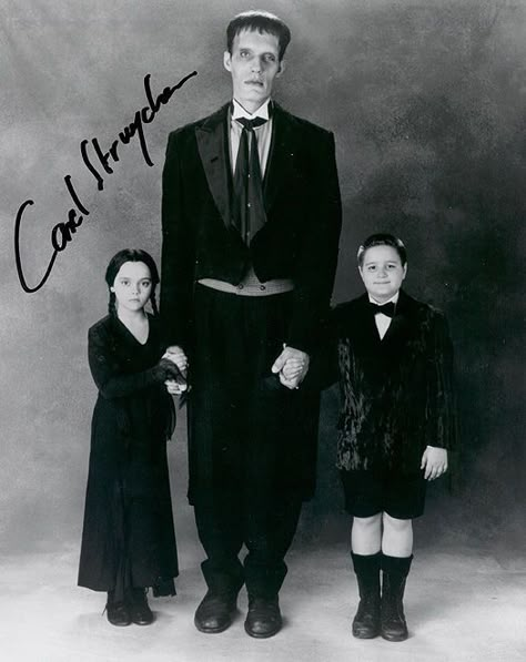 Addams Family Lurch Addams Family, Lurch Addams, Addams Family 1991, Addams Family Tv Show, Los Addams, Addams Family Musical, Addams Family Movie, Addams Familie, Charles Addams