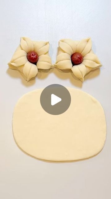 Bread Shaping Ideas, Creative Bread Ideas, Animal Bread Shapes, Bread Ideas Creative, Bread Shapes Ideas, Flower Biscuits, Homemade Nutella Recipes, Dough Art, Bread Wreath