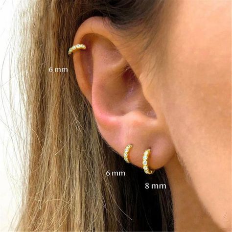 Ear Piercing Earrings, Ear Piercing Studs, Faux Piercing, Helix Jewelry, Cool Ear Piercings, Pretty Ear Piercings, Cute Ear Piercings, Piercing Earrings, Tiny Hoop Earrings