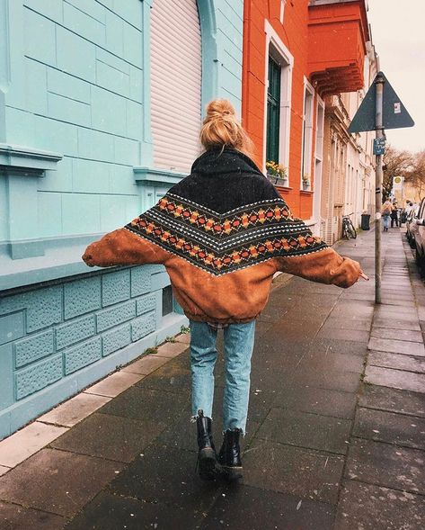 Winter Boho Aesthetic, Boho Cold Weather Outfits, Cold Weather Boho Outfits, Native American Style Outfits, Cold Weather Style, Boho Winter Outfits, Shawl Collar Coat, Boho Winter, Jacket Outfit Women