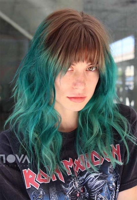 101 Fab Shag Haircuts, from Short to Long, for Everyone out There Green Hair Color, Modern Shag Haircut, Chic Haircut, Medium Shag Haircuts, Long Shag Haircut, Short Shag Haircuts, Short Shag Hairstyles, Shaggy Haircuts, Shag Haircuts