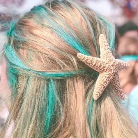 Barbie Merliah Aesthetic, Aquamarine 2006 Aesthetic, Barbie Mermaid Aesthetic, 2000s Mermaid Aesthetic, Ocean Core Aesthetic Outfits, Aquamarine Aesthetic Movie, Merliah Summers Hair, Merliah Summers Aesthetic, Mermaid Girl Aesthetic