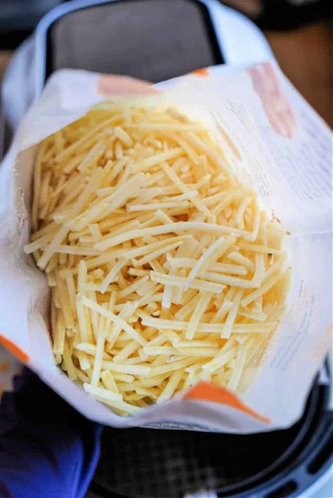 This is how to cook frozen hash browns in an air fryer, slow cooker, baked in an oven on a sheet pan or on the stove in a skillet. How To Cook Hashbrowns In The Oven, Breakfast With Frozen Hashbrowns, Hash Browns In The Oven, Hashbrowns In The Oven, Oven Hashbrowns, Frozen Hash Browns, Ninja Air Fryer, Frozen Hashbrowns, Making Baked Potatoes