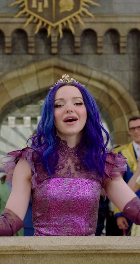 Mal Descendants 2, Mal Bertha, Descendants 2015, Hallmark Channel Christmas Movies, Descendants Pictures, Mal Descendants, Disney Descendants Movie, Disney Descendants 3, Disney Channel Descendants