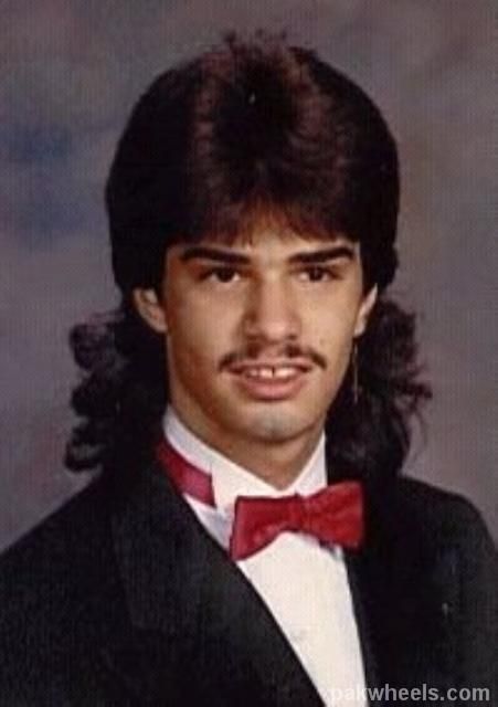 BUSINESS IN THE FRONT, PARTY IN THE BACK I've always loved that description of the mullet! Yearbook Pictures, Yearbook Photos, Yearbook, Long Hair, Hairstyles, Funny, Hair