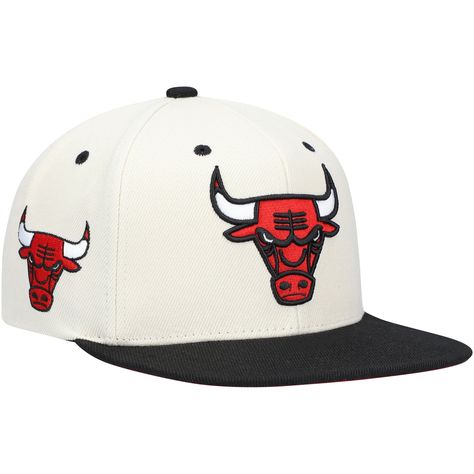 Add some authenticity to your Chicago Bulls gear with this impressive Sail Two-Tone hat by Mitchell & Ness. The bold team embroidery on the front panels spotlight your fandom, and the snapback closure allows for a customized fit. Pair it with a vintage Chicago Bulls tee for a double dose of team pride, leaving no doubt to your loyalty. Chicago Bulls Hat, Vintage Chicago Bulls, Men Cream, Custom Patches, Mitchell & Ness, Chicago Bulls, Mens Big And Tall, Ball Cap, Jewelry Rings Engagement