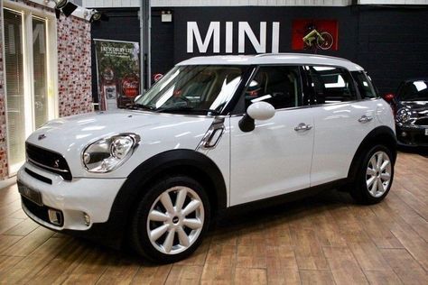 Mini Cooper Country, White Mini Cooper, Moodboard White, Mini Cooper 2014, Mini Cooper Custom, Mini Cooper Convertible, Car Life, Dream Cars Mercedes, Mini Cooper Countryman